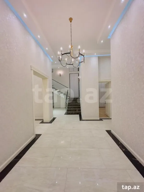 Satılır 6 otaqlı həyət evi