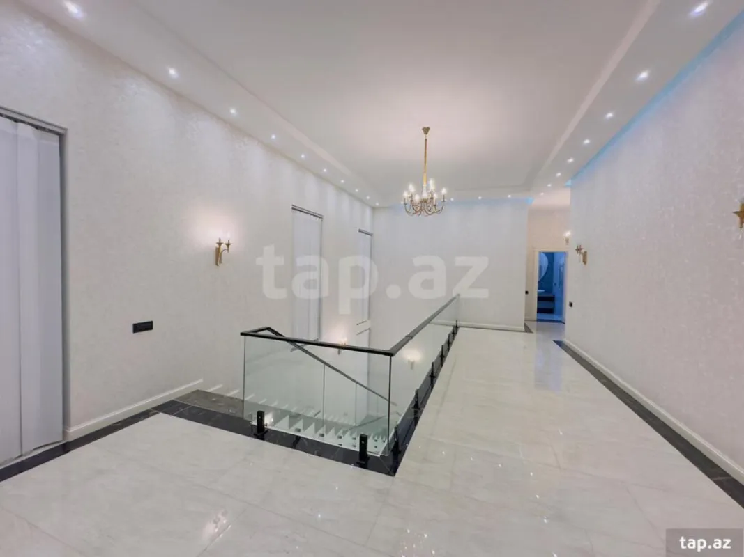 Satılır 6 otaqlı həyət evi