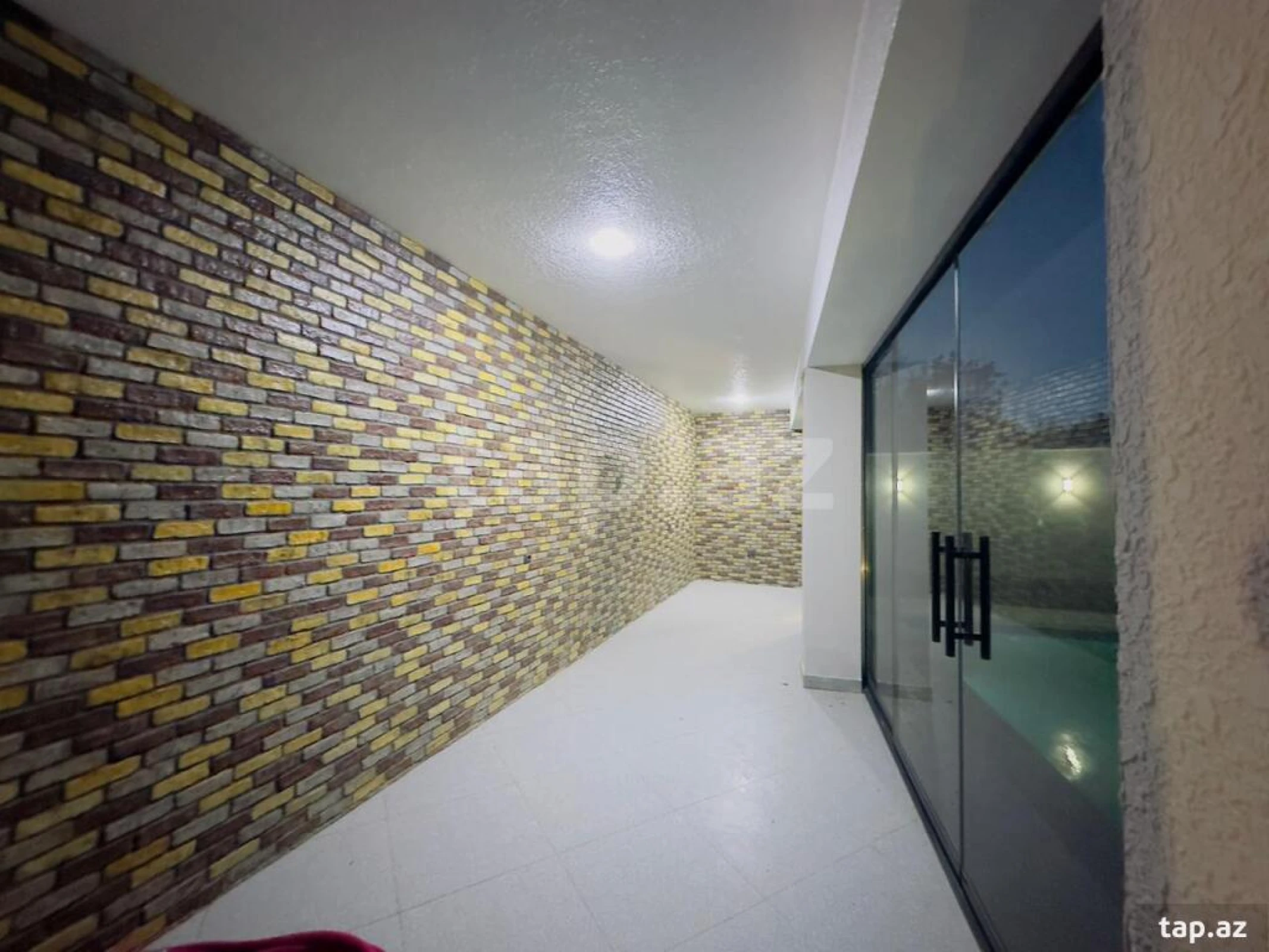 Satılır 6 otaqlı həyət evi