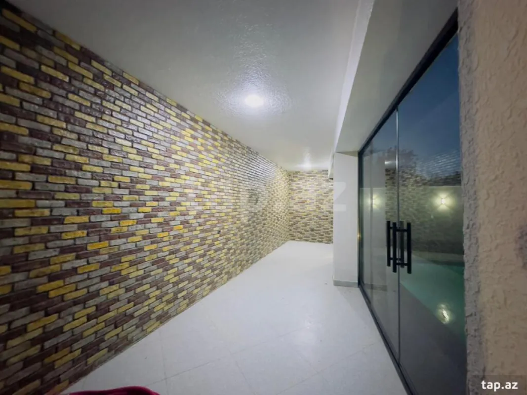 Satılır 6 otaqlı həyət evi