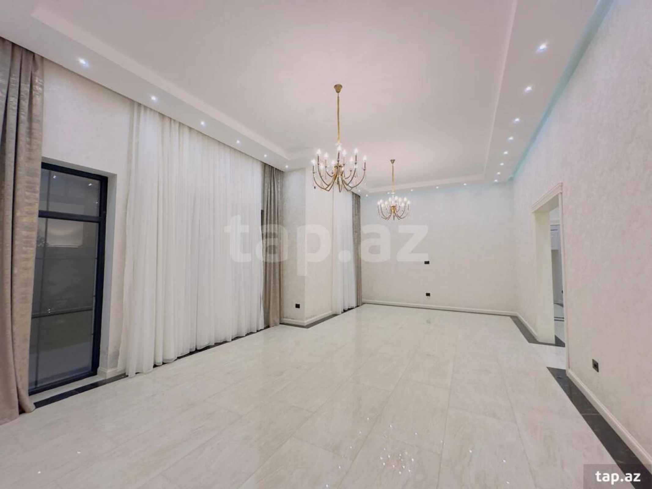 Satılır 6 otaqlı həyət evi