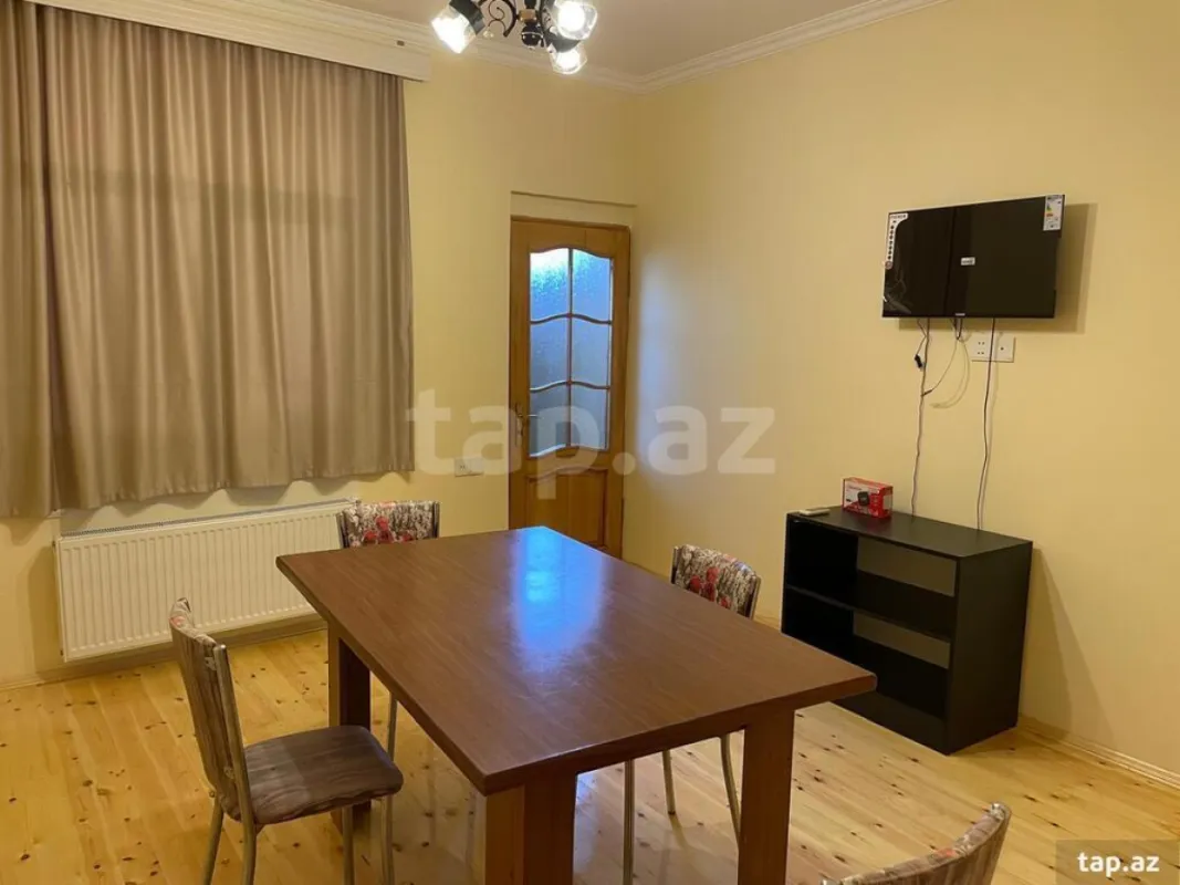 Kirayə verilir 3 otaqlı həyət evi