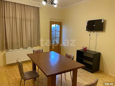 Kirayə verilir 3 otaqlı həyət evi