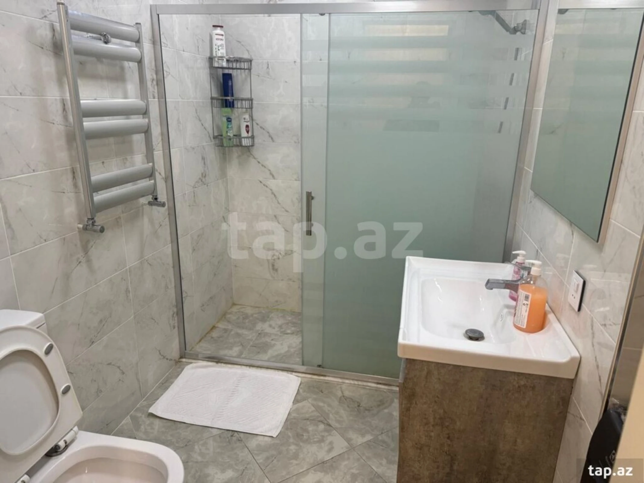 Kirayə verilir 3 otaqlı yeni tikili 85 m²