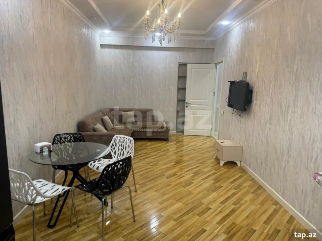 Kirayə verilir 3 otaqlı yeni tikili 85 m²