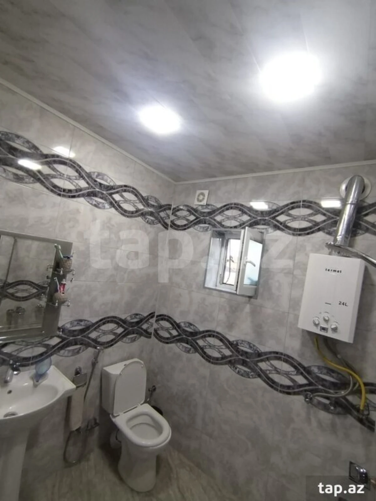 Satılır 5 otaqlı həyət evi