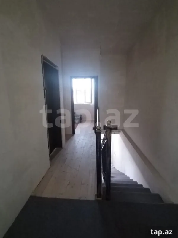 Satılır 5 otaqlı həyət evi