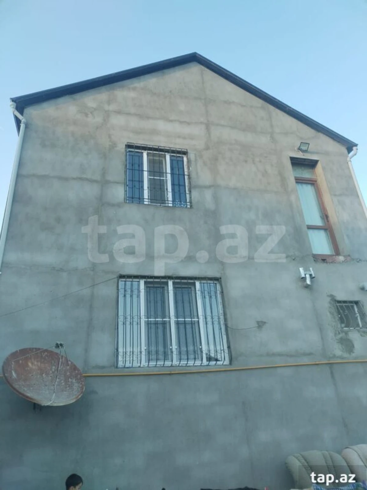 Satılır 5 otaqlı həyət evi