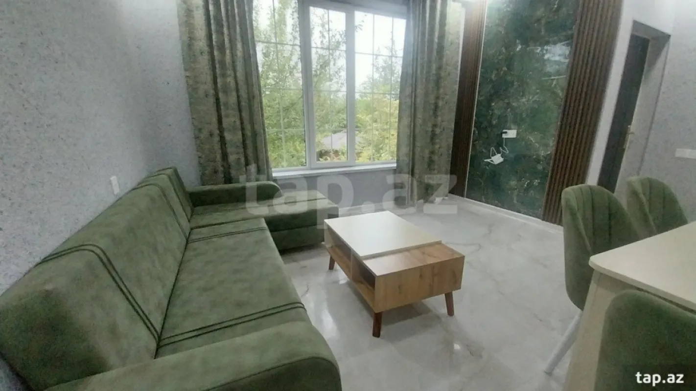 Kirayə verilir 4 otaqlı həyət evi