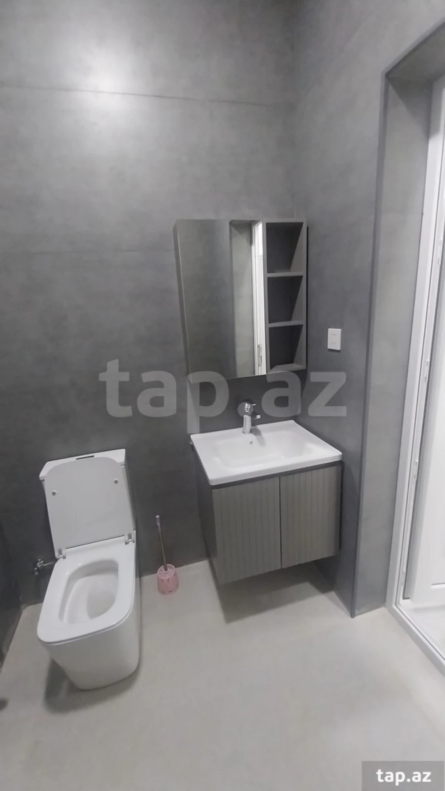 Kirayə verilir 4 otaqlı həyət evi