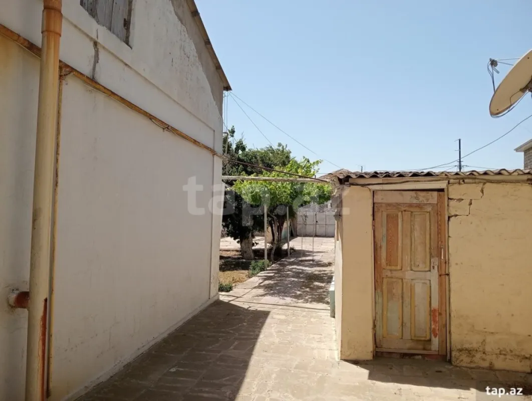 Satılır 4 otaqlı həyət evi