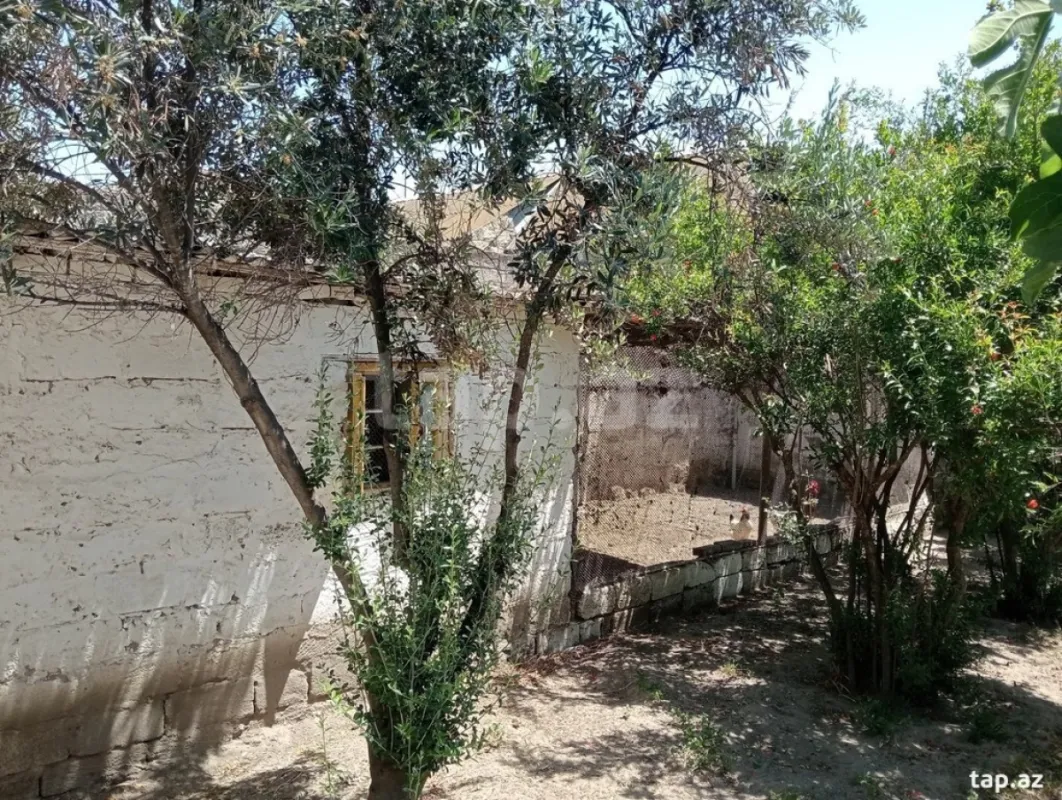 Satılır 4 otaqlı həyət evi