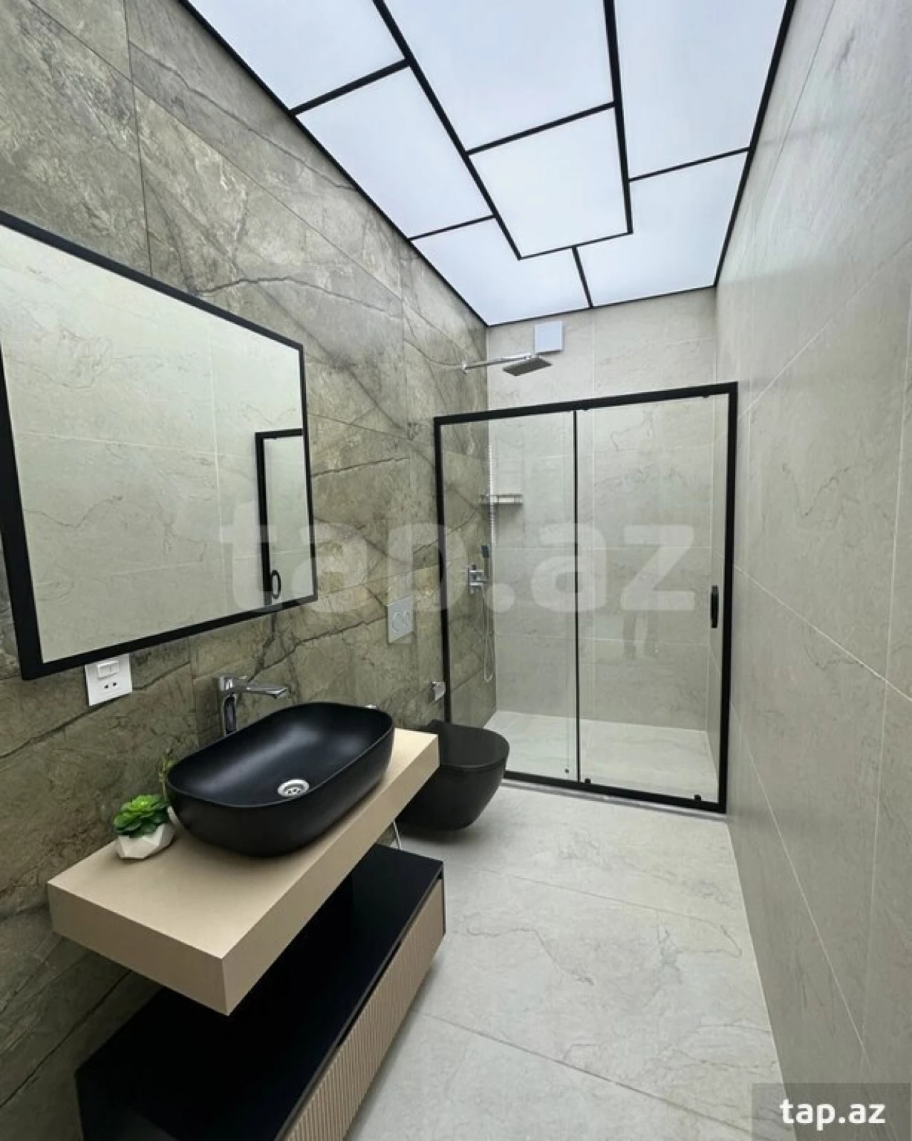 Kirayə verilir 2 otaqlı yeni tikili 120 m²