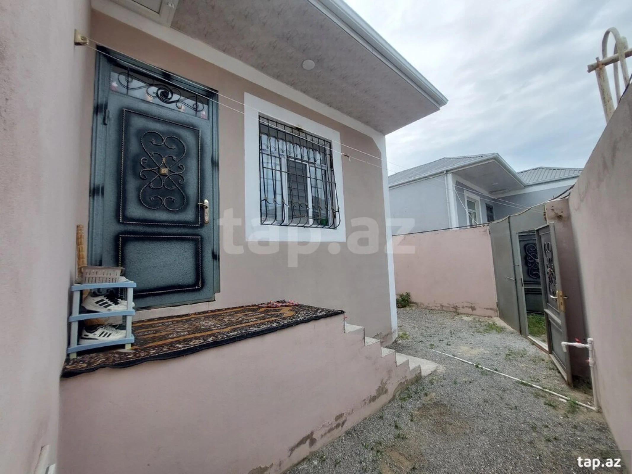 Satılır 3 otaqlı həyət evi