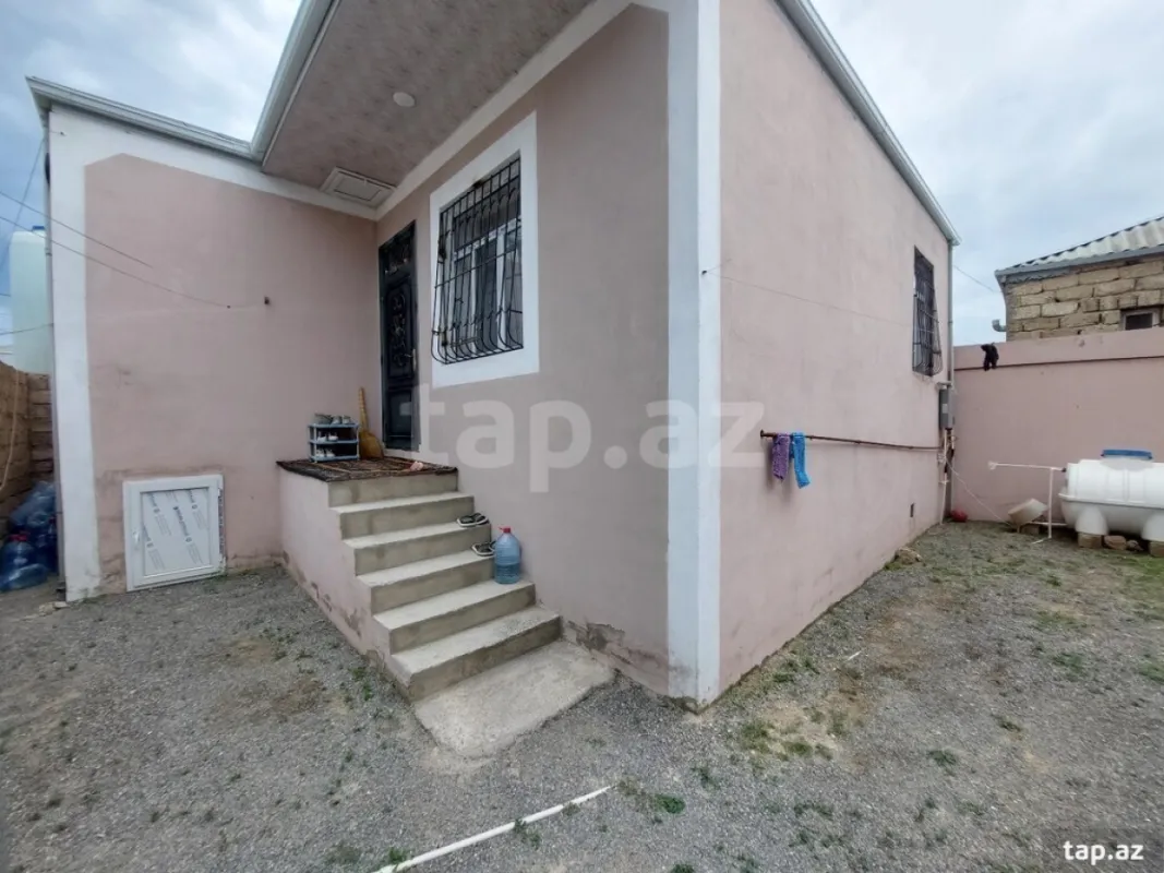 Satılır 3 otaqlı həyət evi