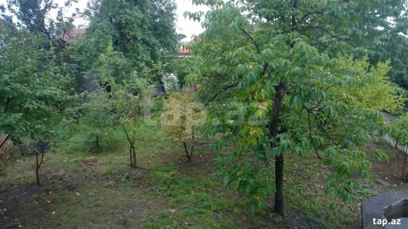 Satılır 5 otaqlı həyət evi