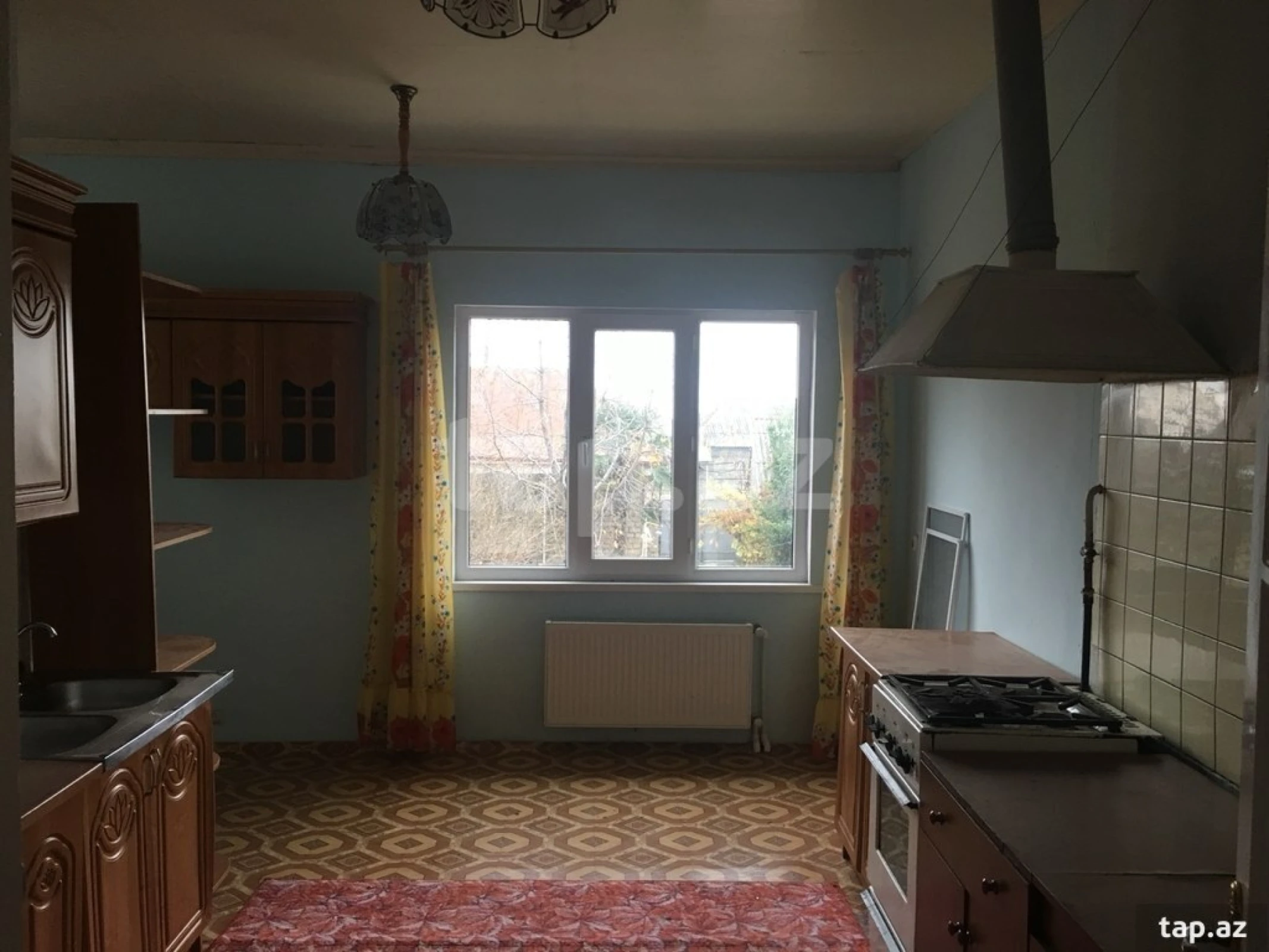 Satılır 5 otaqlı həyət evi