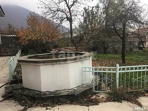 Satılır 5 otaqlı həyət evi