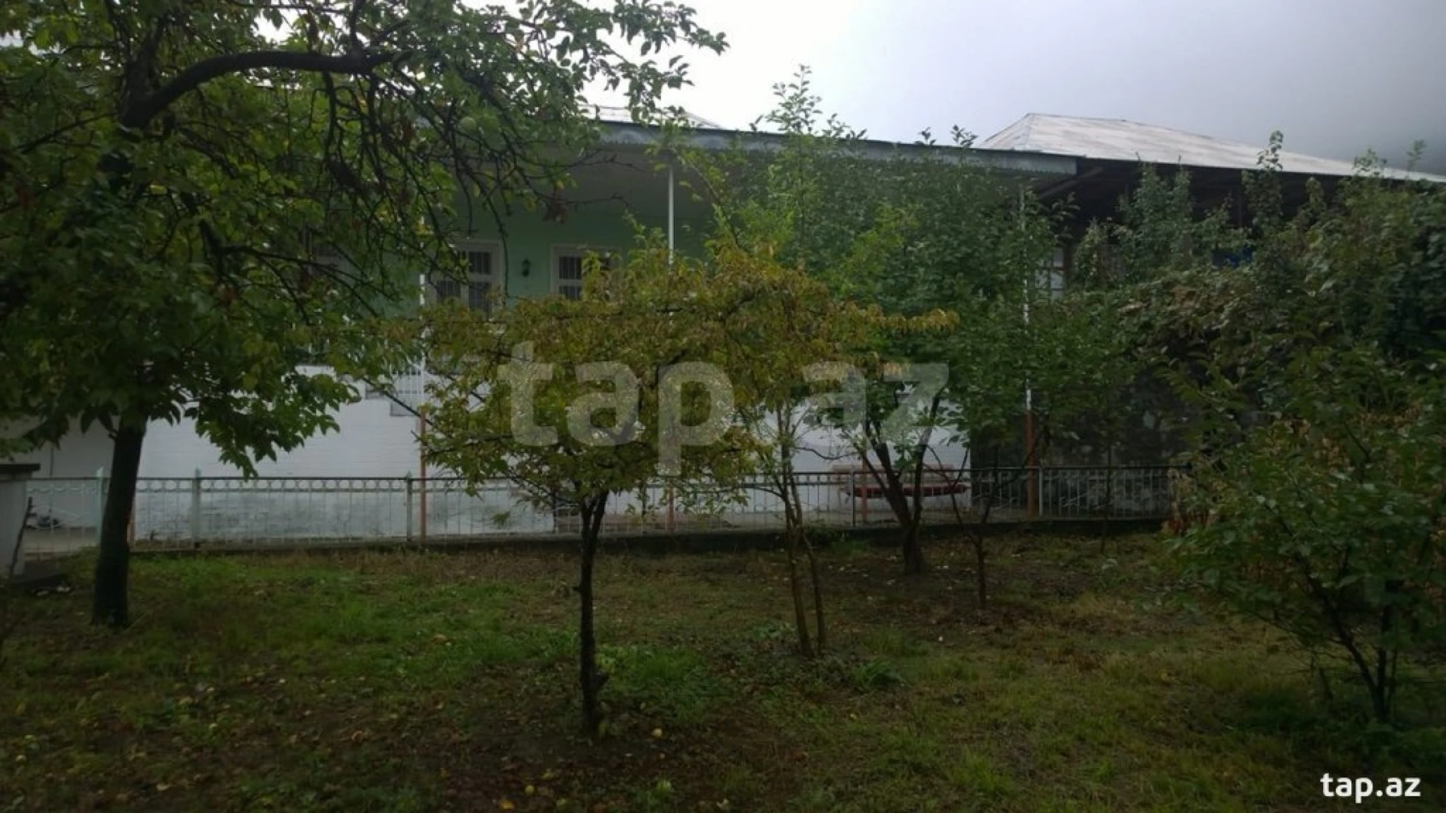 Satılır 5 otaqlı həyət evi