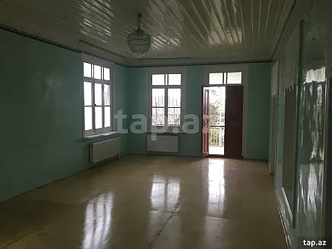 Satılır 5 otaqlı həyət evi