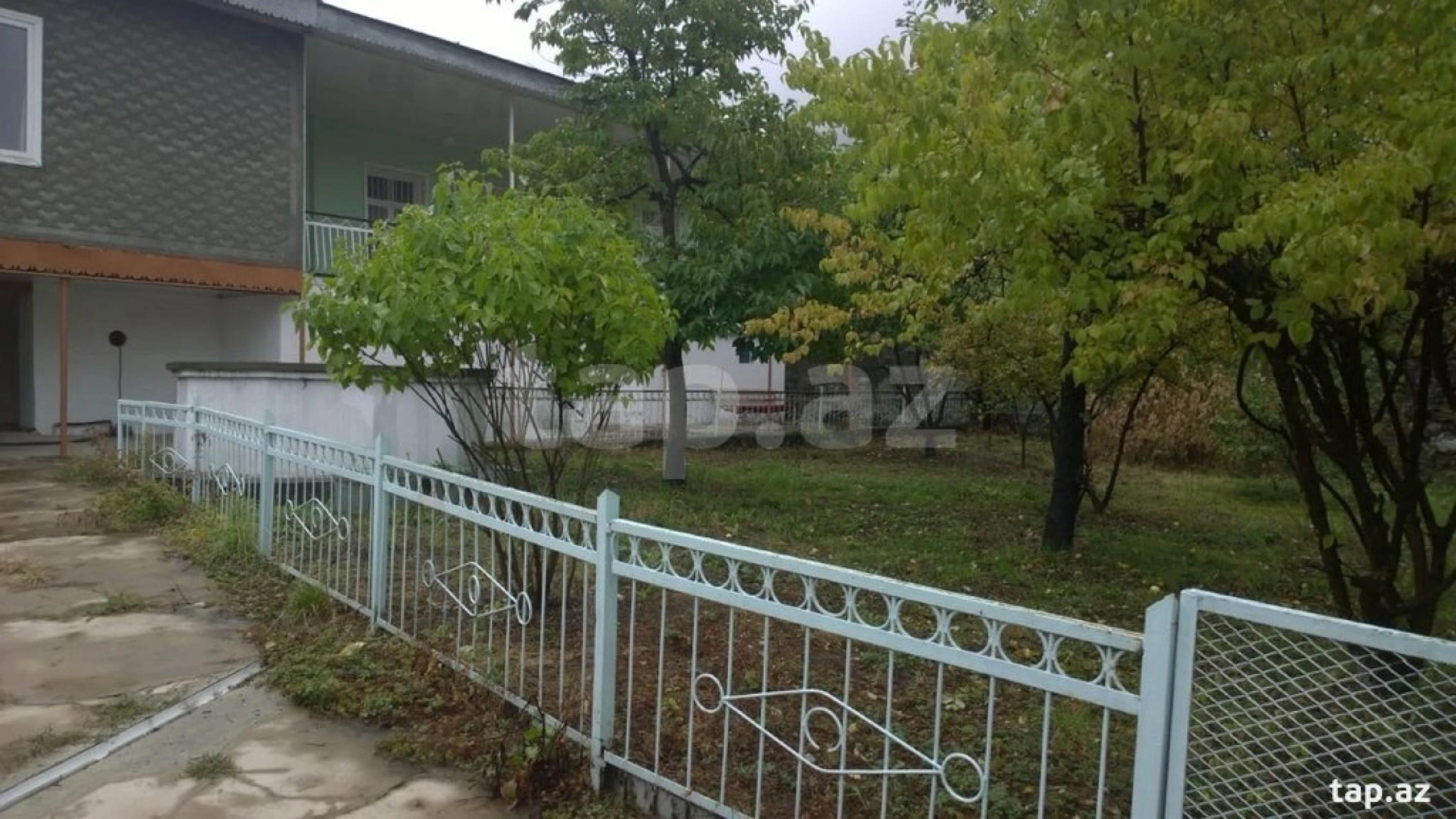 Satılır 5 otaqlı həyət evi