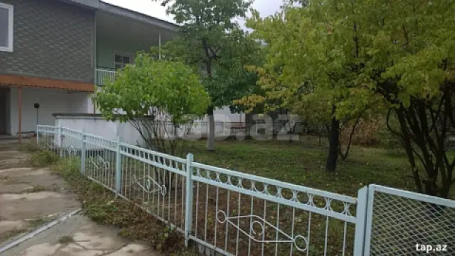 Satılır 5 otaqlı həyət evi