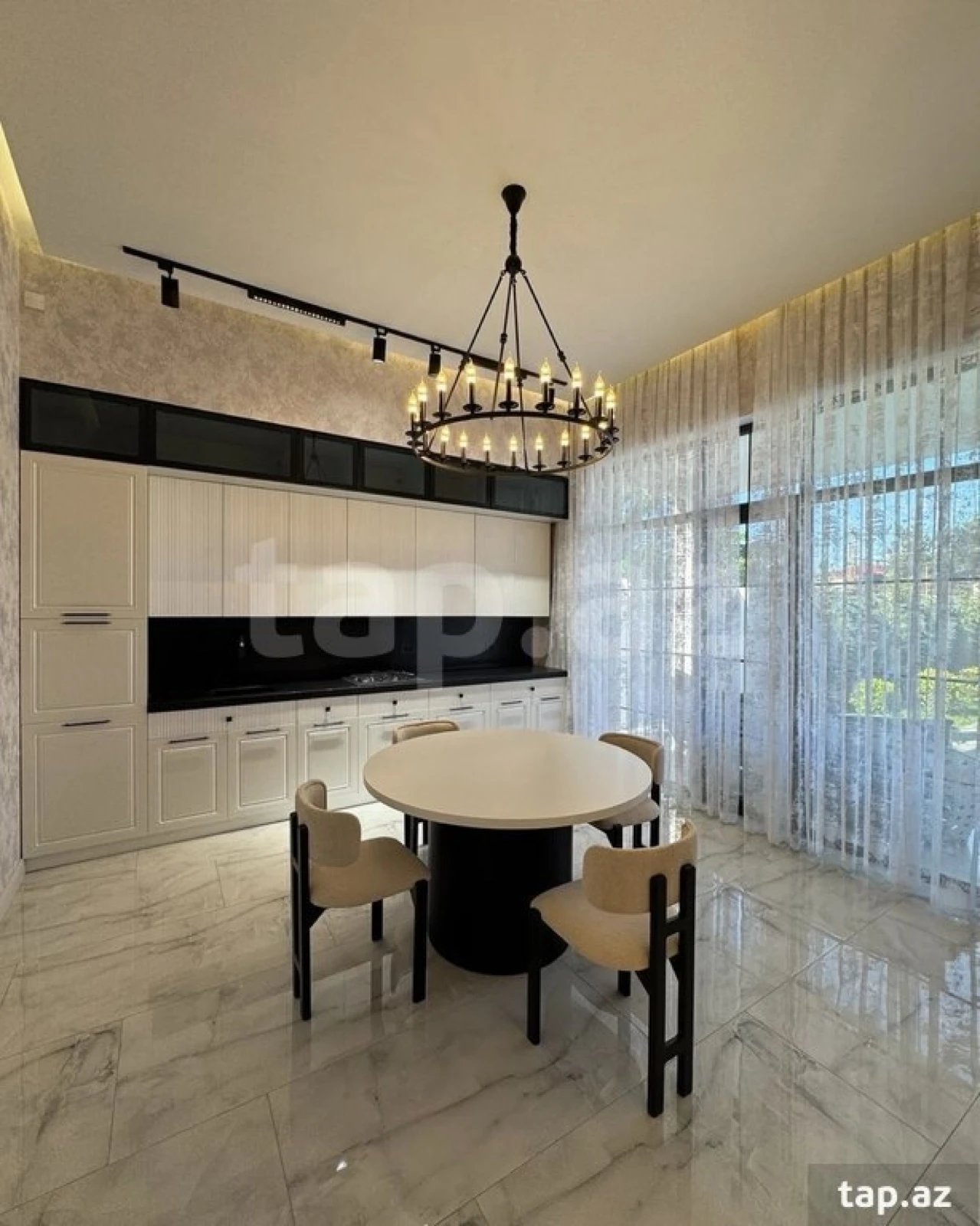 Kirayə verilir 4 otaqlı həyət evi