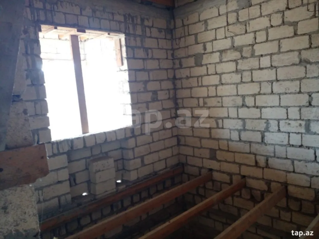 Satılır 3 otaqlı həyət evi