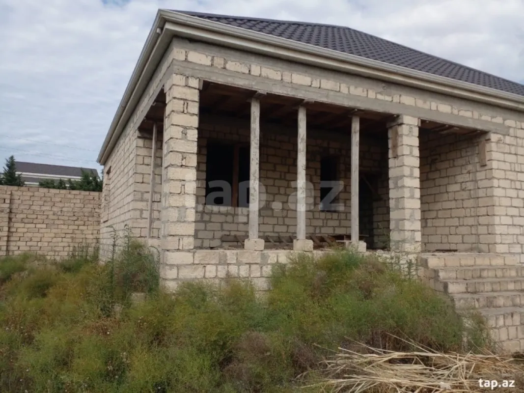 Satılır 3 otaqlı həyət evi