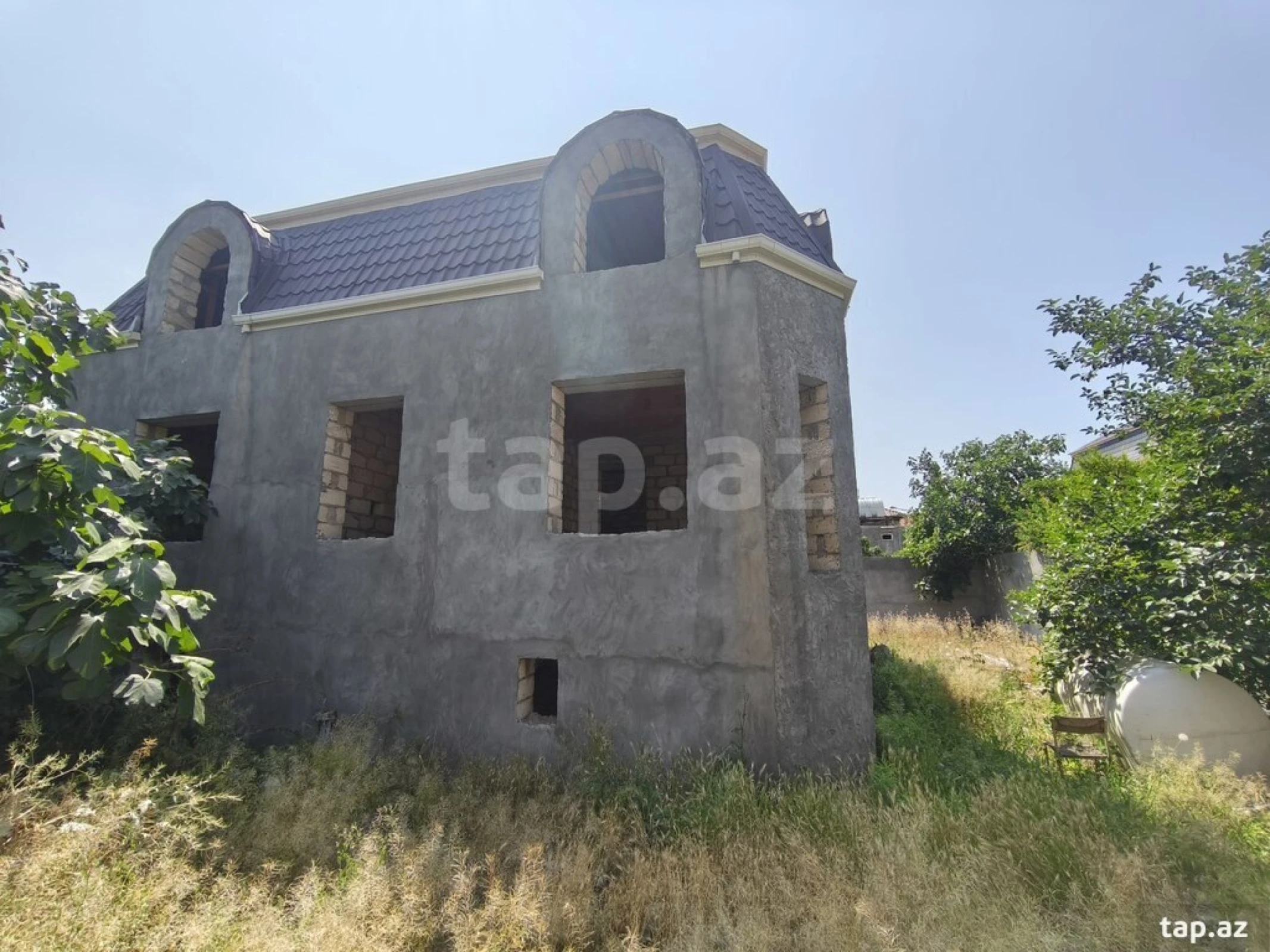 Satılır 4 otaqlı həyət evi