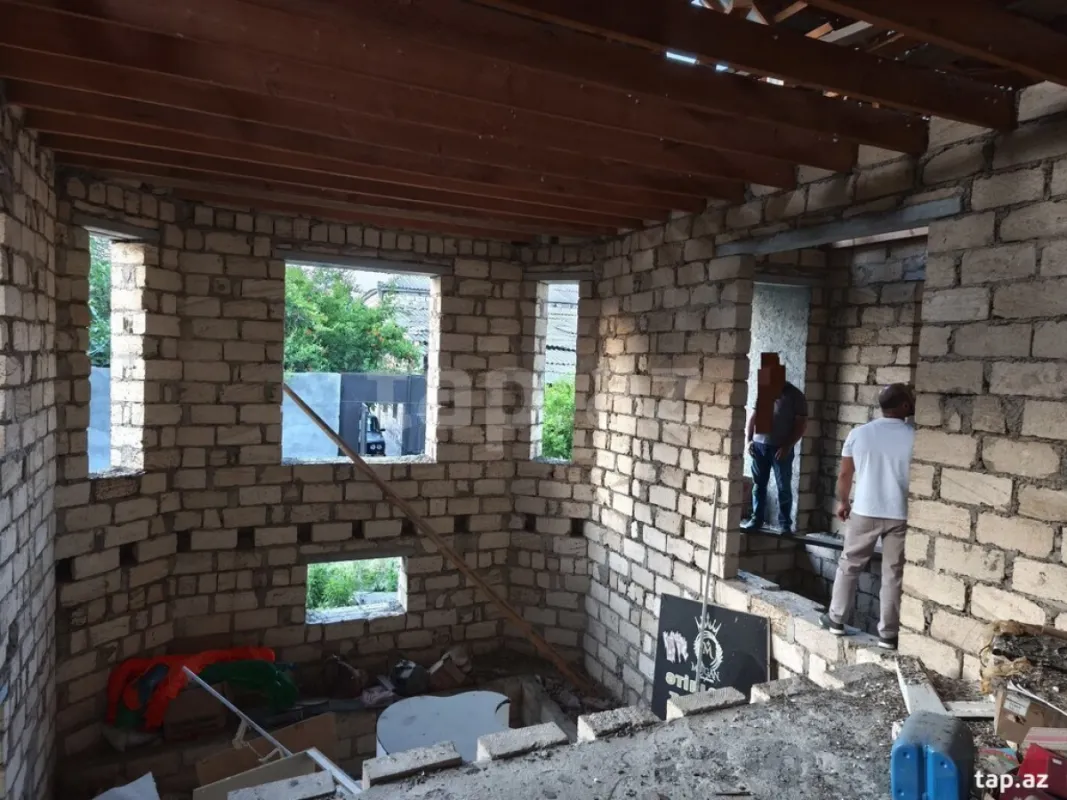 Satılır 4 otaqlı həyət evi