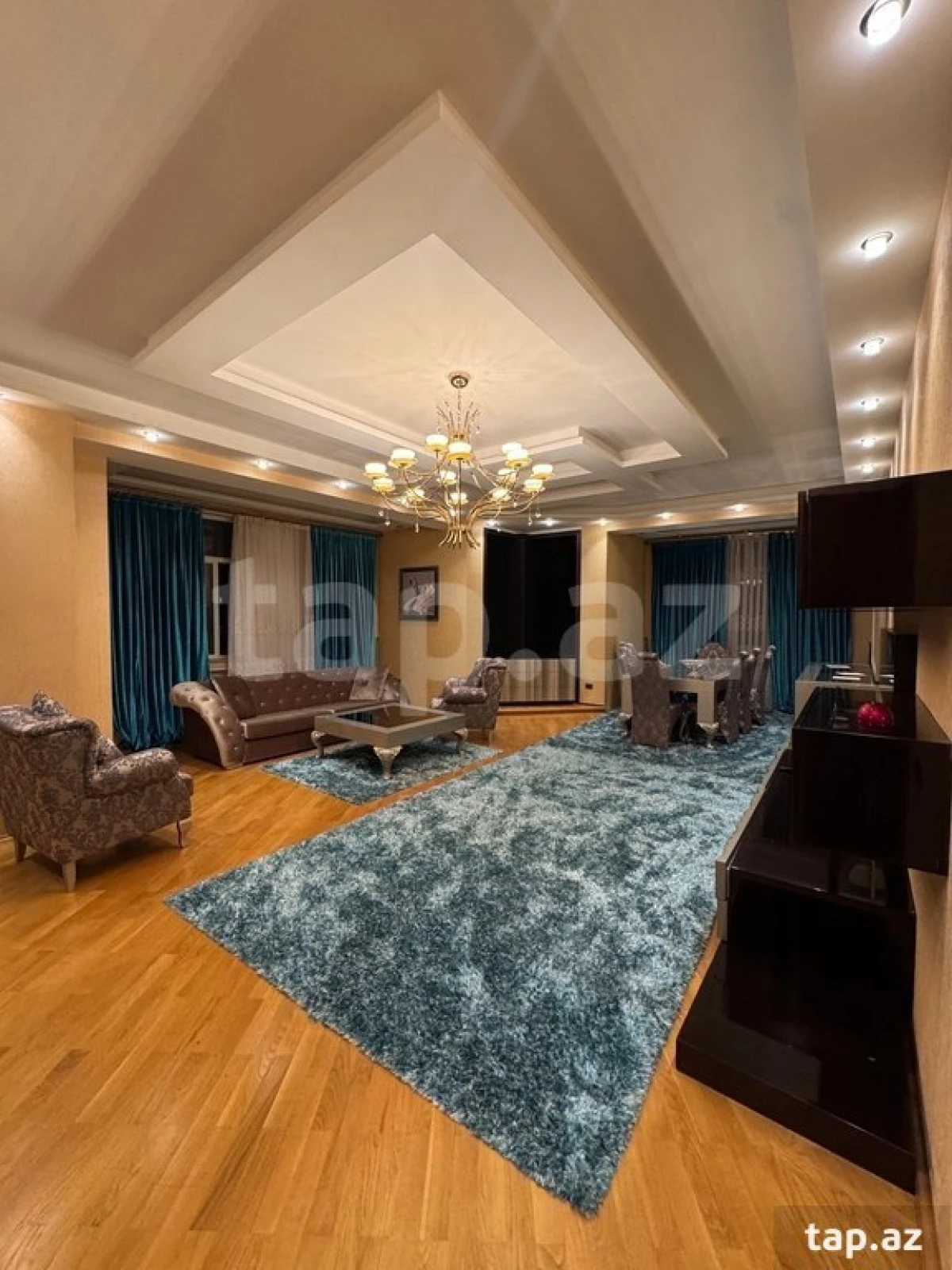 Kirayə verilir 4 otaqlı yeni tikili 200 m²