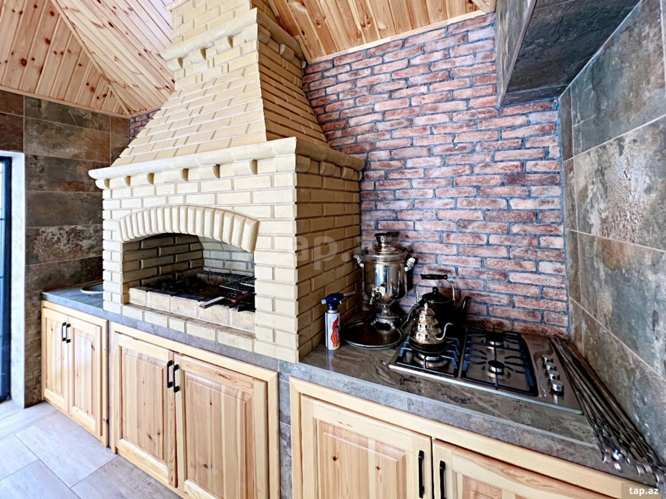 Kirayə verilir 6 otaqlı həyət evi