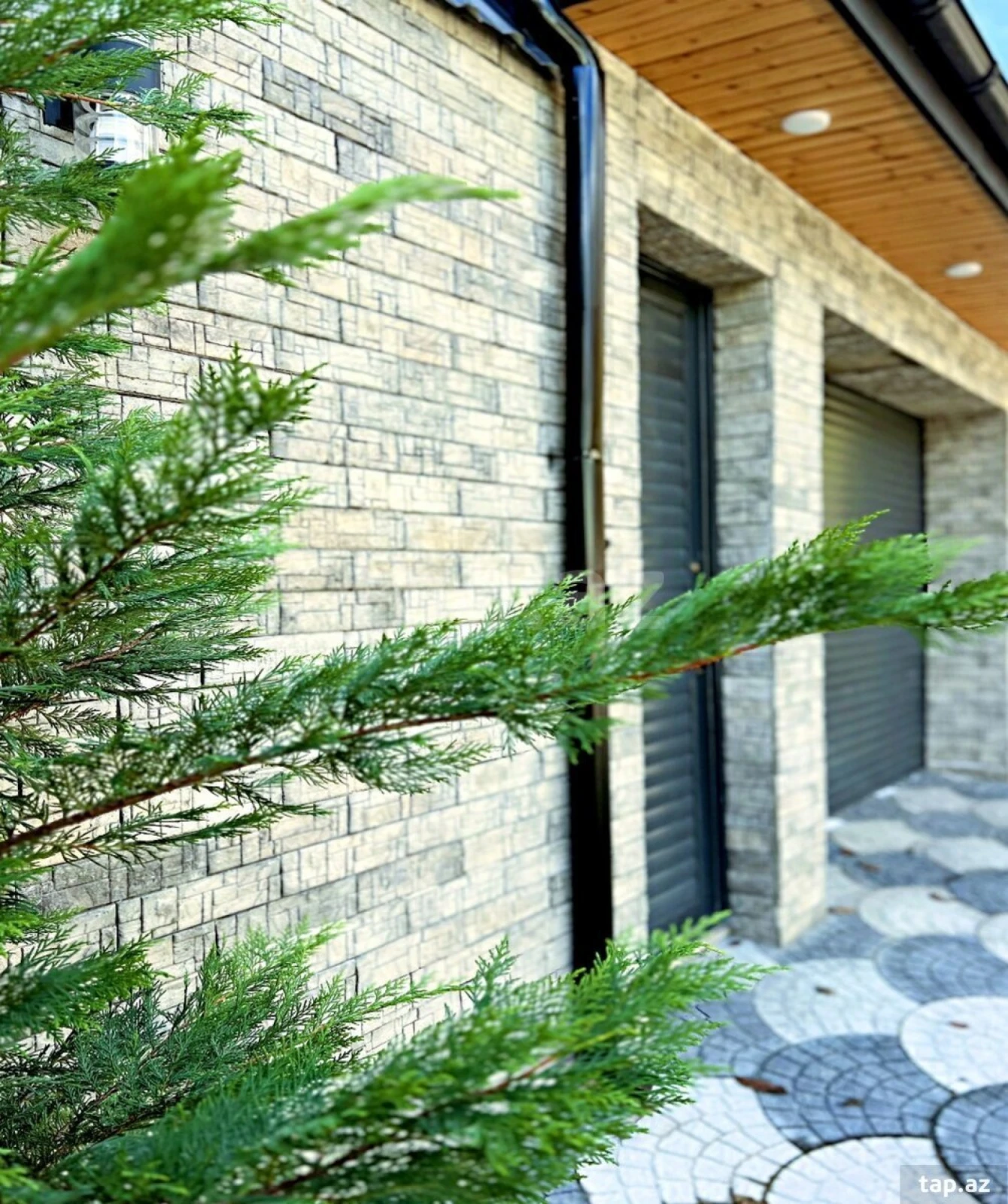 Kirayə verilir 6 otaqlı həyət evi