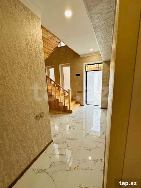 Satılır 4 otaqlı həyət evi