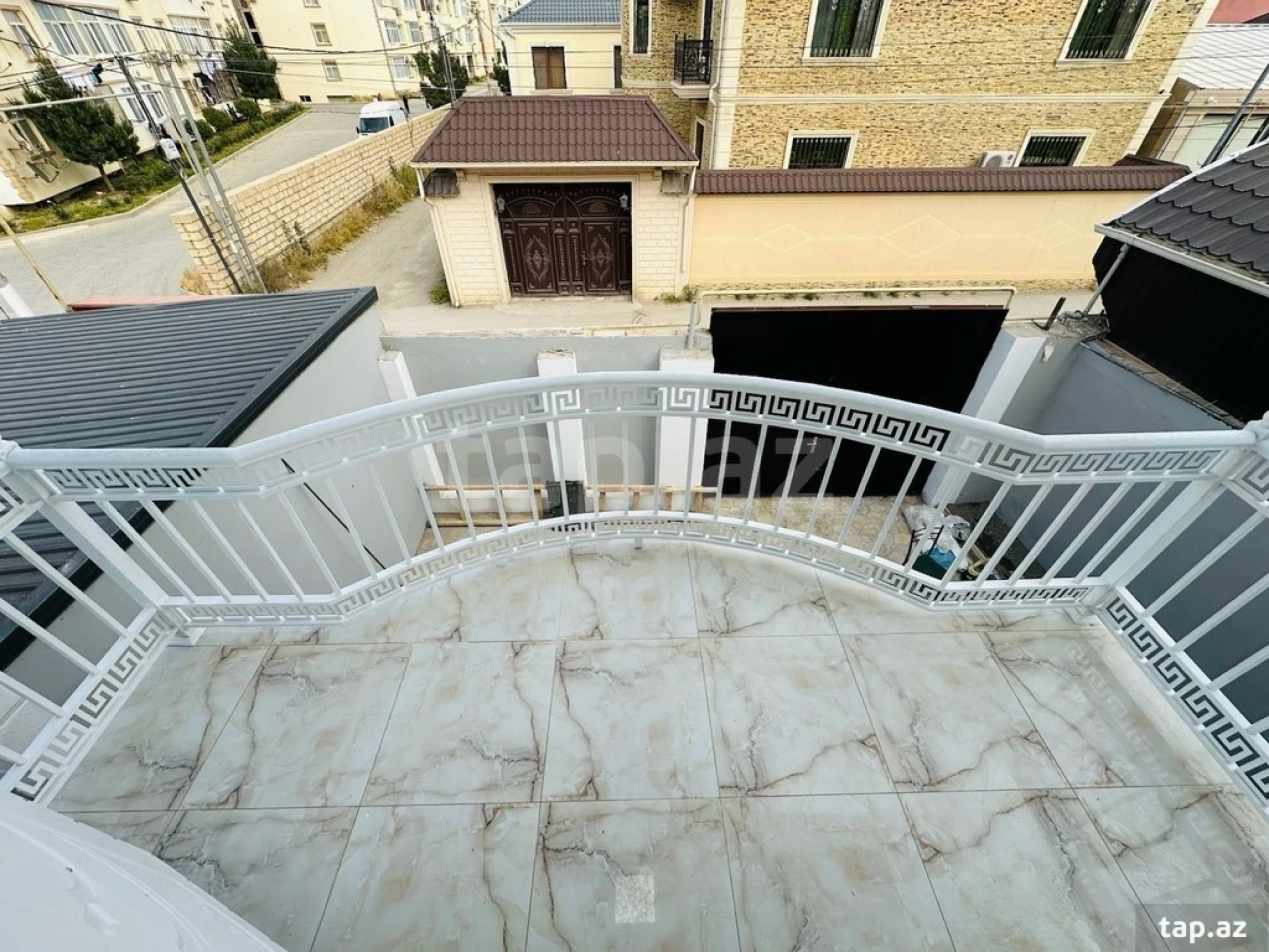 Satılır 4 otaqlı həyət evi