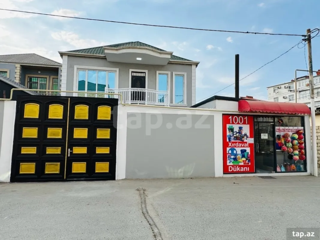 Satılır 4 otaqlı həyət evi