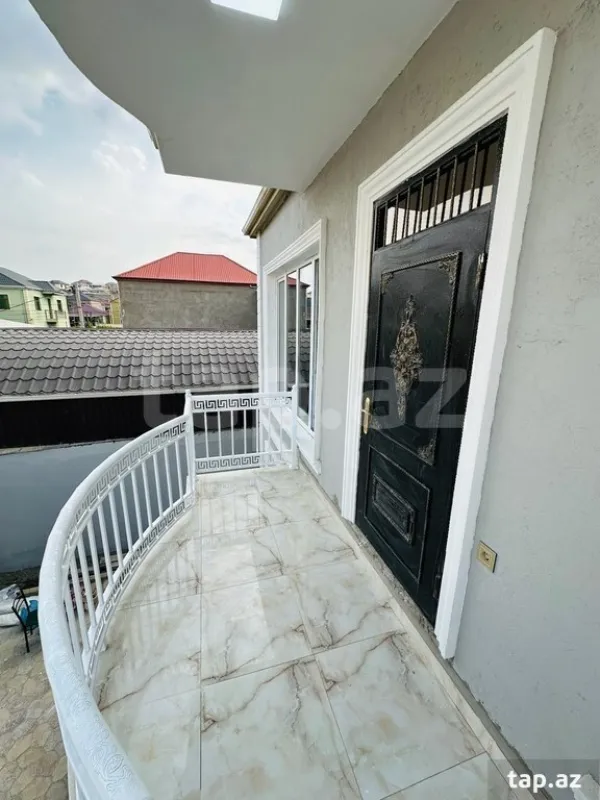 Satılır 4 otaqlı həyət evi