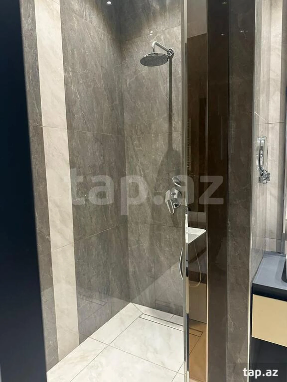 Kirayə verilir 1 otaqlı yeni tikili 44 m²