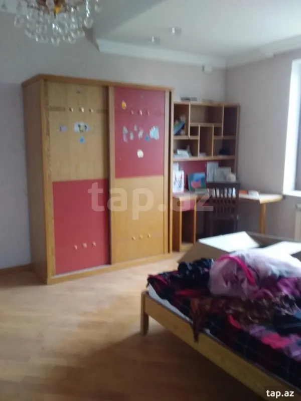 Satılır 5 otaqlı həyət evi