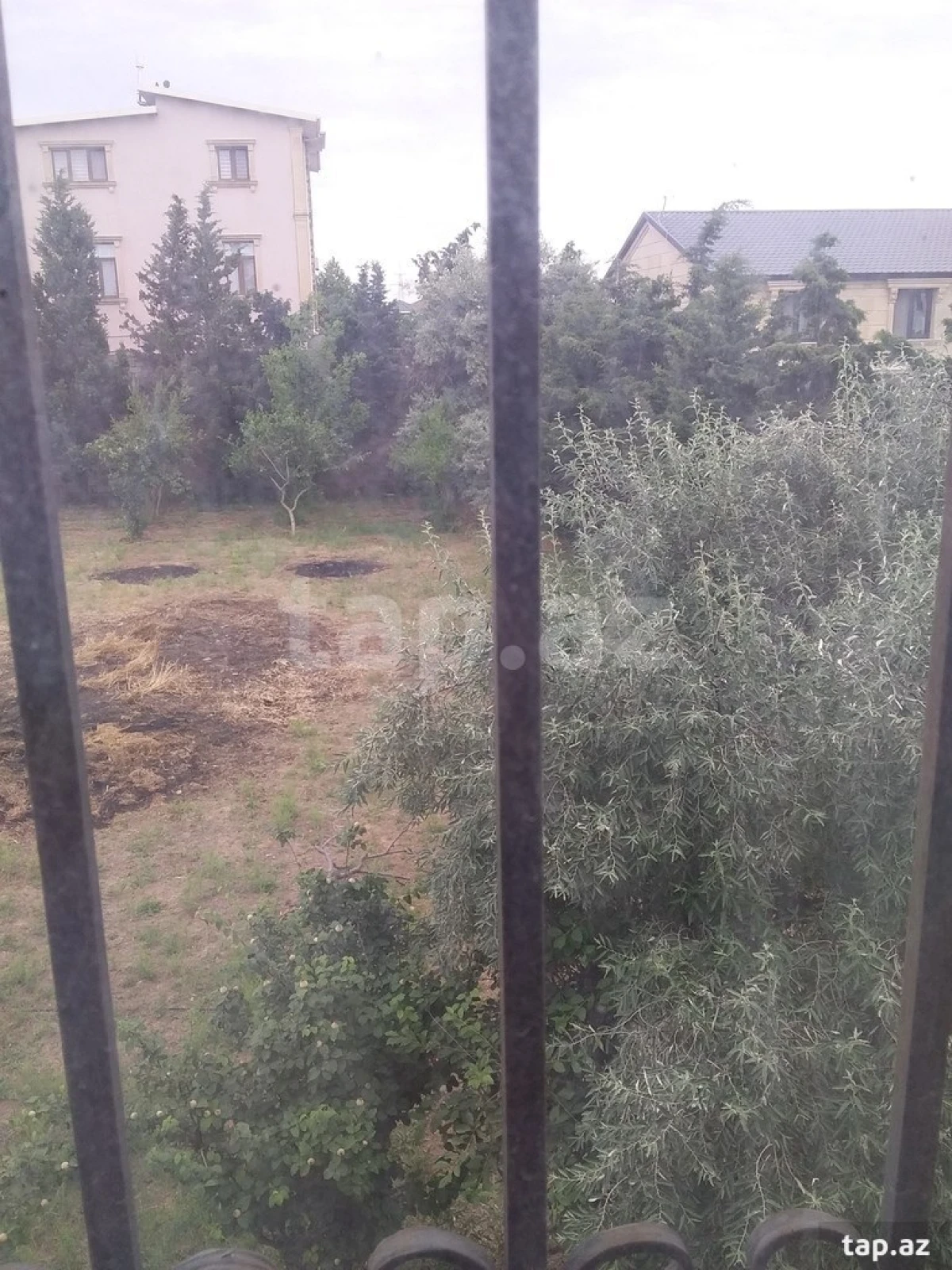 Satılır 5 otaqlı həyət evi