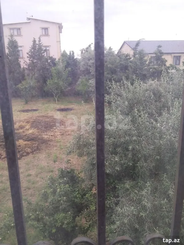 Satılır 5 otaqlı həyət evi