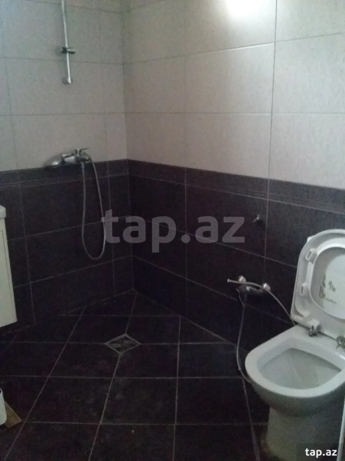 Satılır 5 otaqlı həyət evi