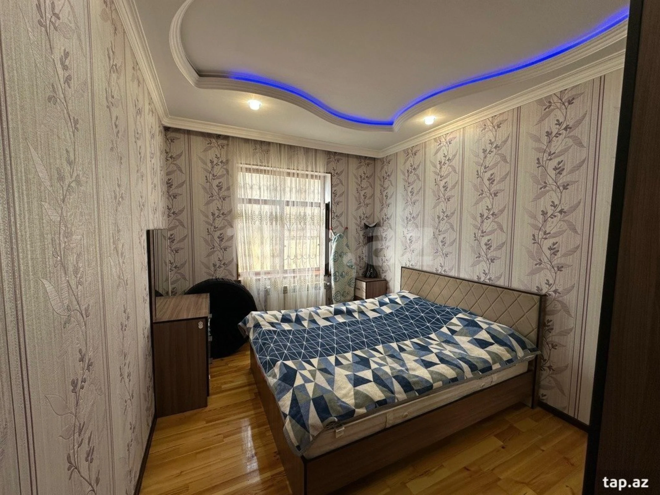 Satılır 4 otaqlı həyət evi