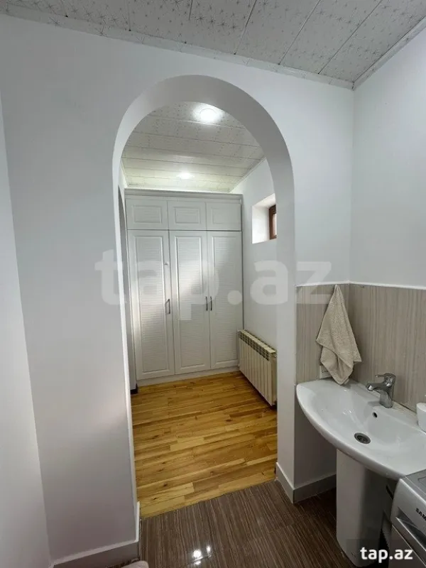 Satılır 4 otaqlı həyət evi