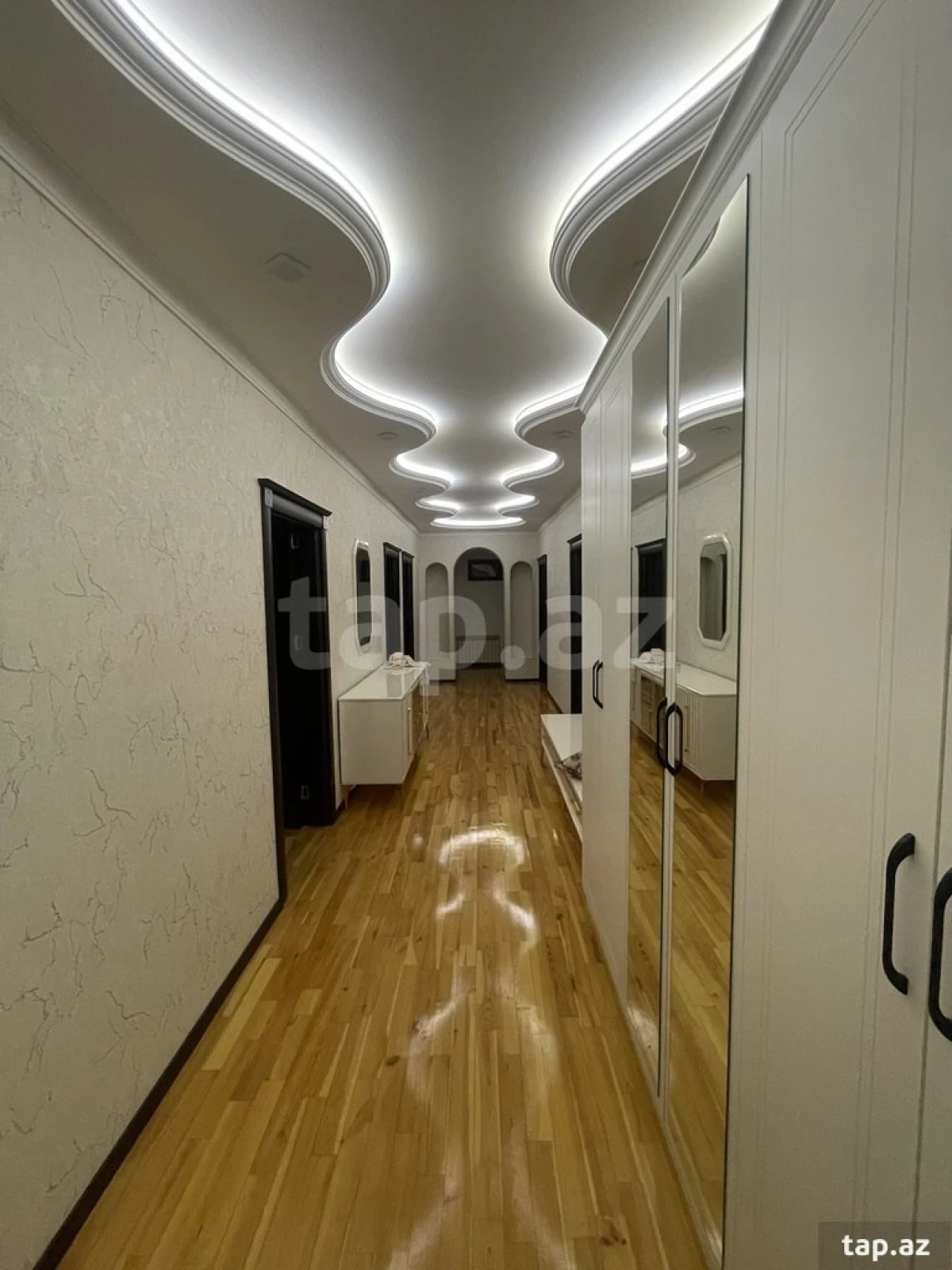 Satılır 4 otaqlı həyət evi