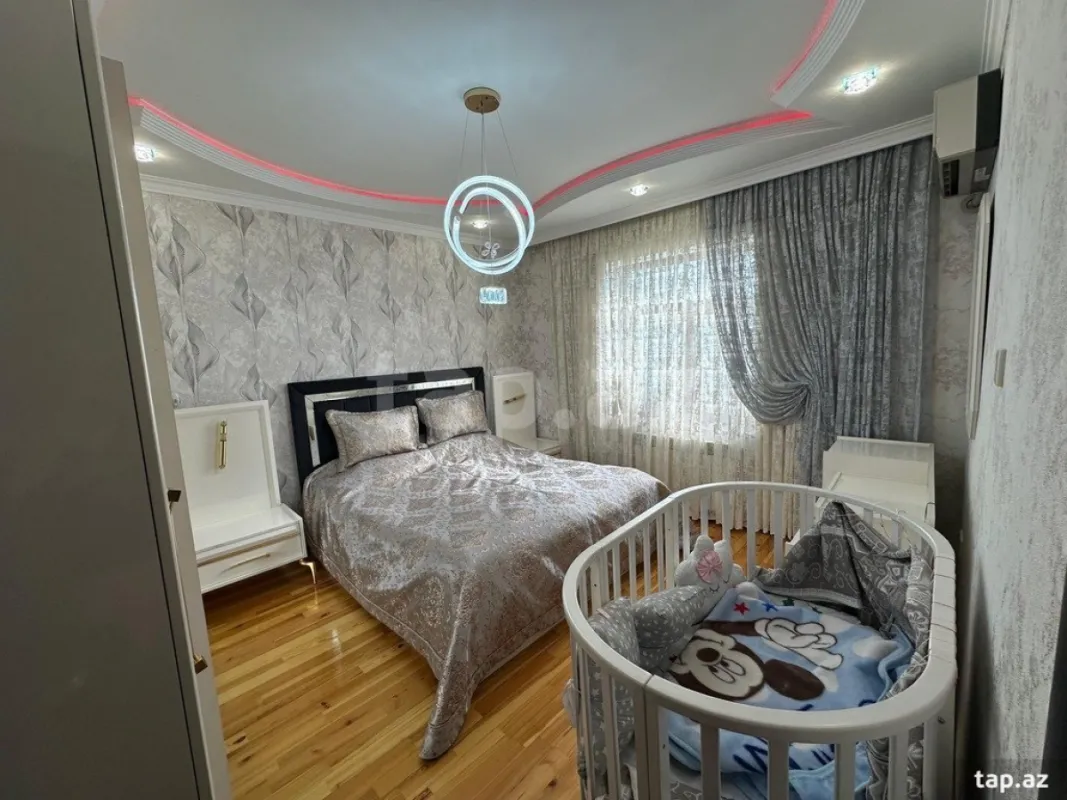 Satılır 4 otaqlı həyət evi