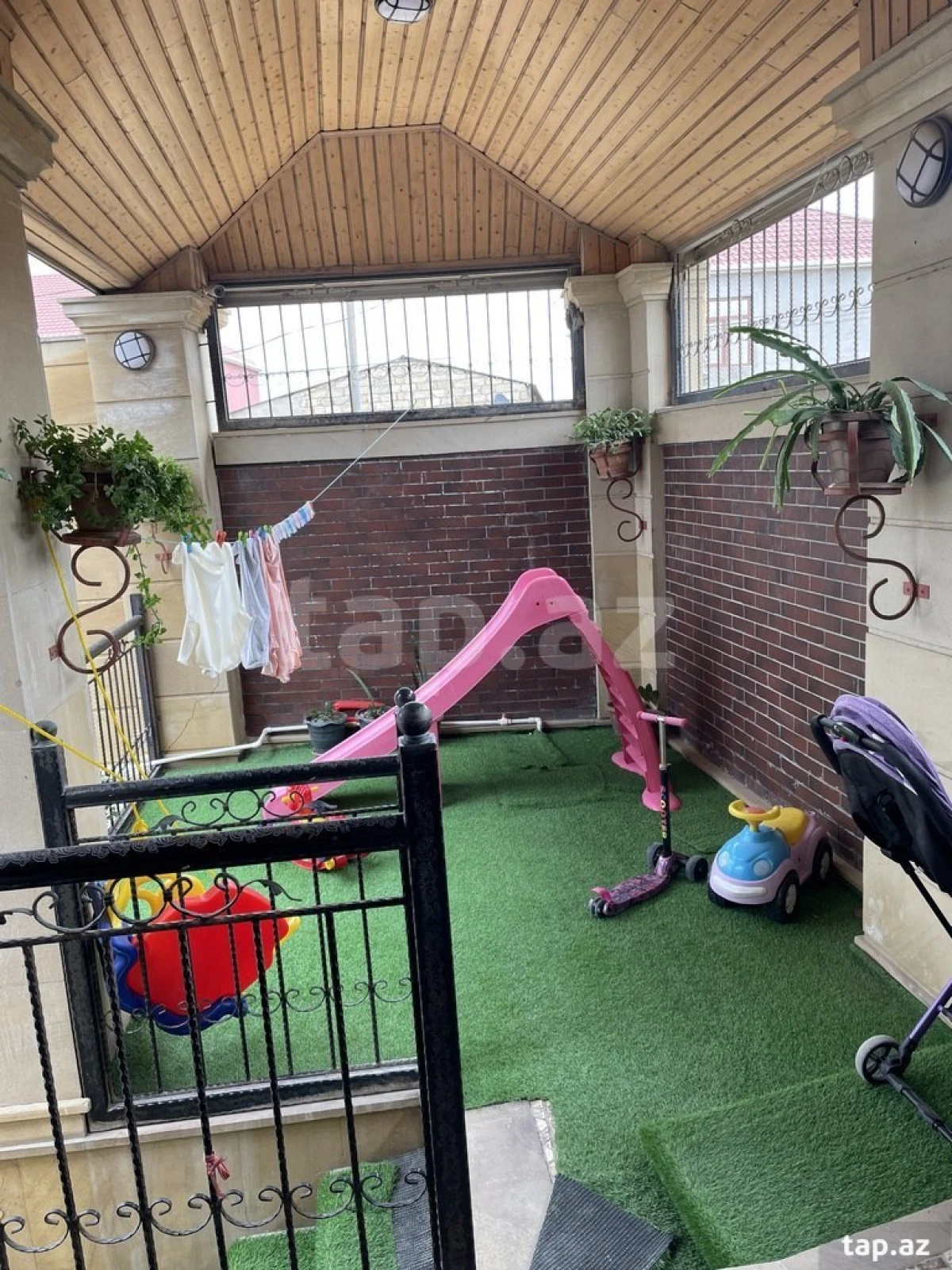 Satılır 4 otaqlı həyət evi