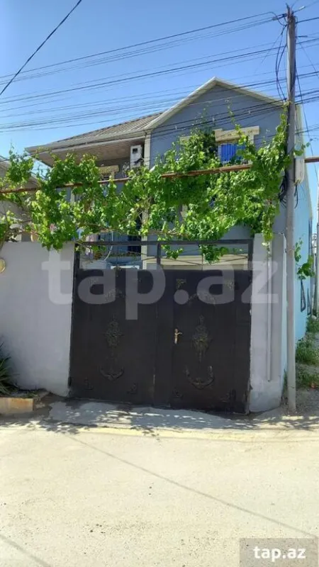 Satılır 5 otaqlı həyət evi