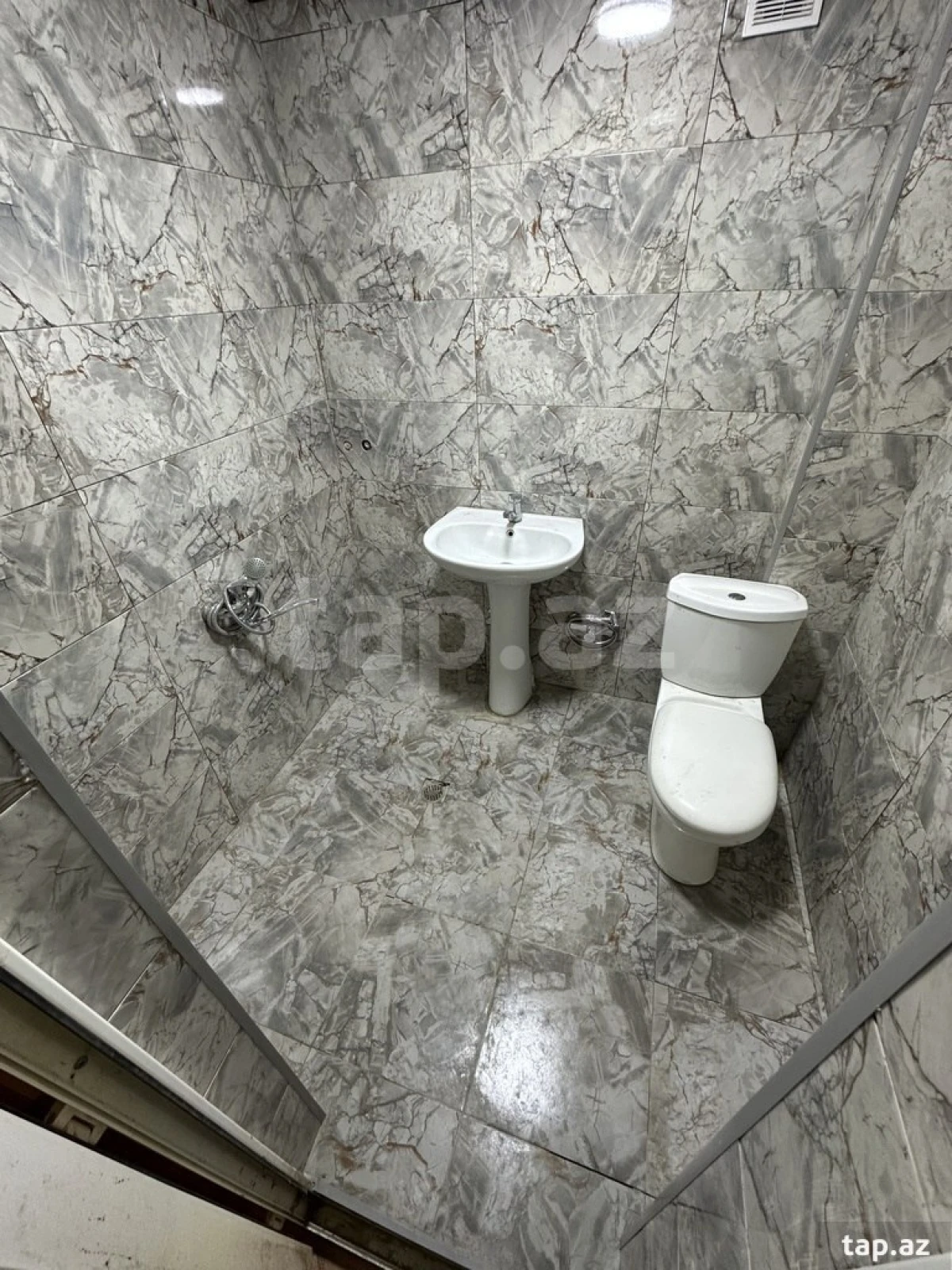 Satılır 1 otaqlı mənzil 30 m²